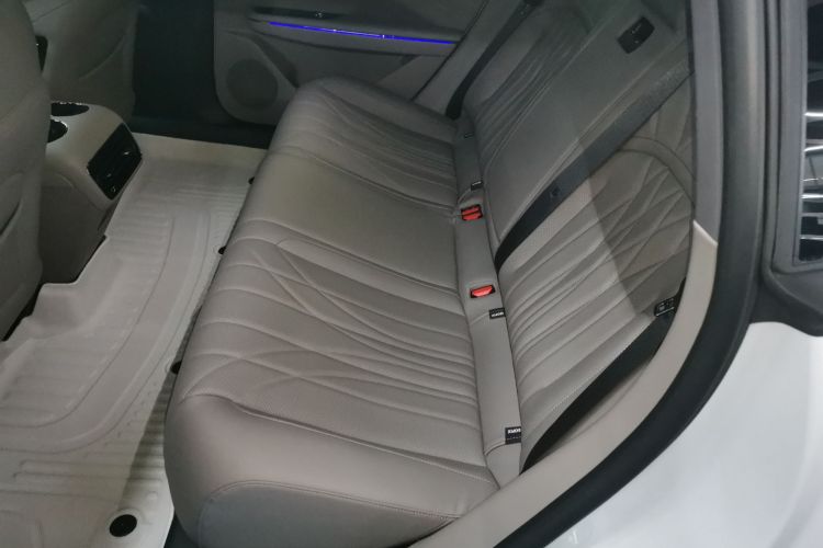 吉利银河 银河星耀8 2025款 130km EM-i 旗舰版中控内饰21