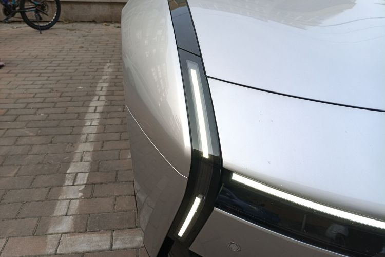 小鹏P7 2025款 702 长续航 Ultra车身外观8