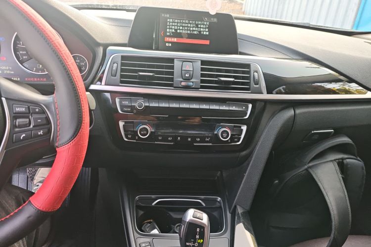 宝马3系 2018款 320Li 时尚型中控内饰16
