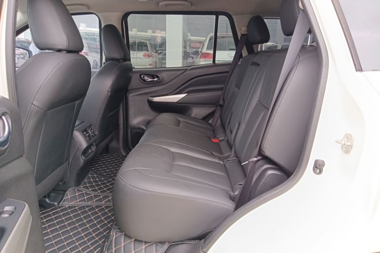 日产 途达 2020款 2.5L XL Upper 4WD 自动四驱豪华版中控内饰21