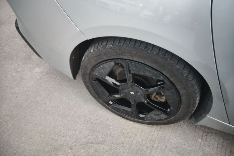 昊铂GT 2023款 710后驱超充版车身外观6008