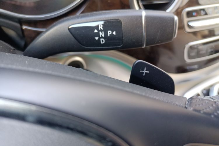 奔驰V级 2018款 V 260 L 尊贵加长版 国VI中控内饰18