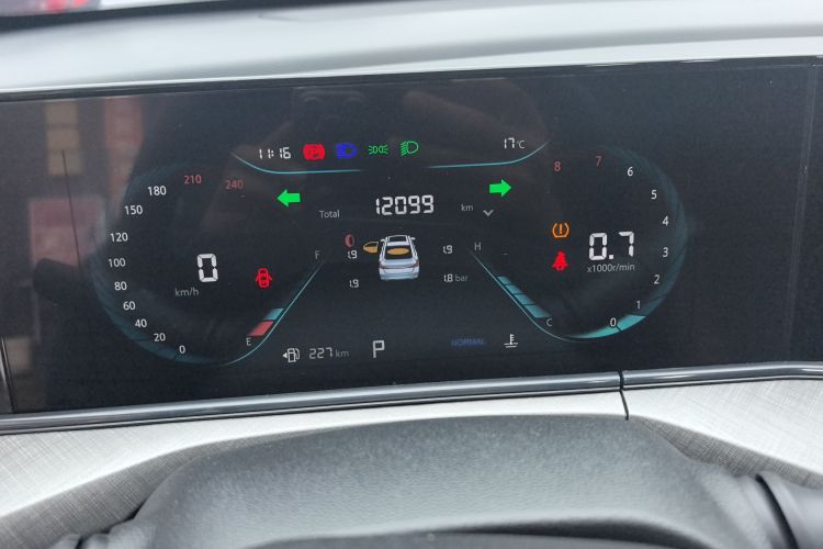 长安 逸动 2023款 畅享版 PLUS 蓝鲸NE 1.4T GDI DCT尊贵版中控内饰14