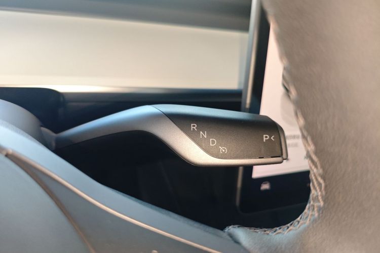 特斯拉 Model Y 2022款 Performance高性能全轮驱动版中控内饰18