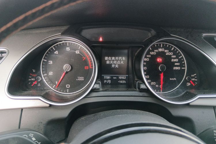 奥迪A5 2014款 Coupe 45 TFSI风尚版中控内饰14