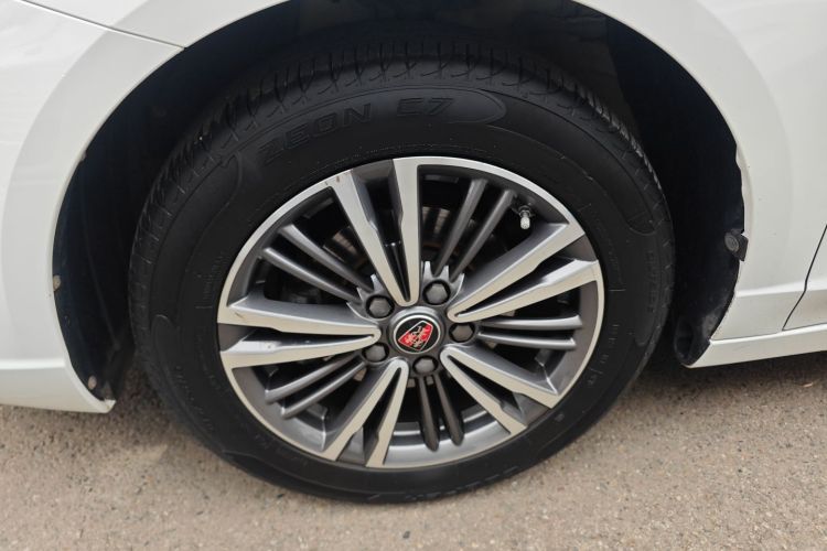 荣威i5 2019款 1.5L 手动4G互联朗豪版车身外观6007