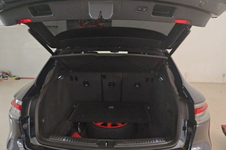 保时捷 2022款 Macan 2.0T中控内饰23