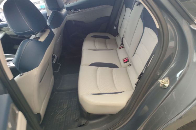 吉利汽车 星瑞 2021款 改款 2.0TD 尊贵型中控内饰21