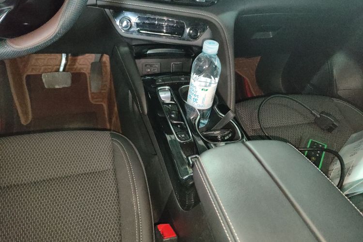 别克 2022款 昂科威S 552T 两驱精英型中控内饰18