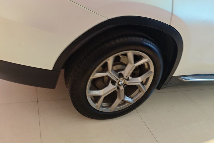 宝马X3 2021款 xDrive28i 豪华套装车身外观6008