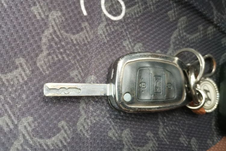 现代 悦纳 2016款 1.4L 自动炫酷版GLS中控内饰7001