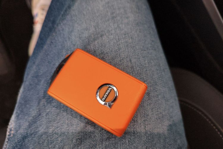 沃尔沃XC40 2022款 T4 四驱智行时尚版中控内饰11