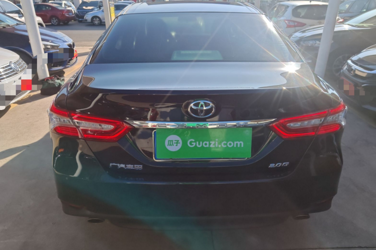 丰田 凯美瑞 2019款 改款 2.0G 豪华版车身外观6