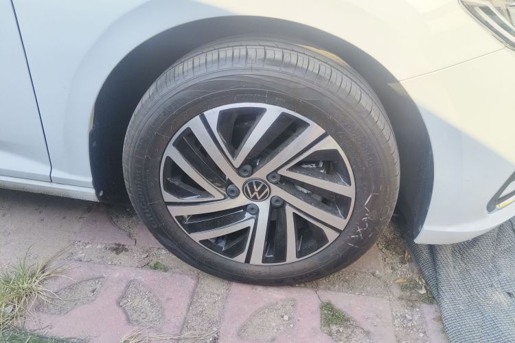 大众 朗逸 2023款 1.5L 自动五百万版车身外观10