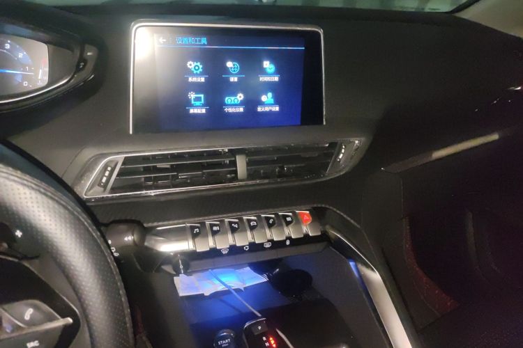 标致4008 2019款 350THP 尝先版中控内饰16