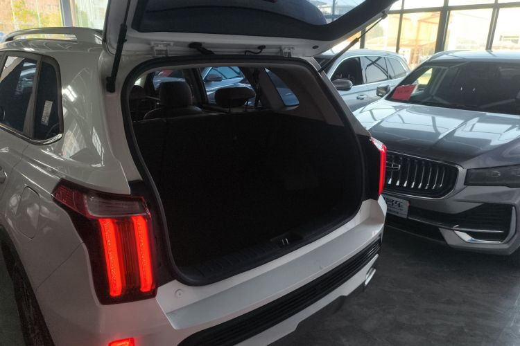 起亚 智跑 2021款 Ace 2.0L 精彩版机舱底盘23