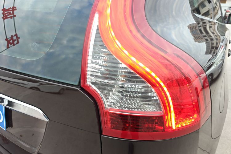 沃尔沃XC60 2017款 T5 智行升级版车身外观9