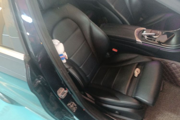 奔驰C级 2017款 C 200 L 运动版局部细节41