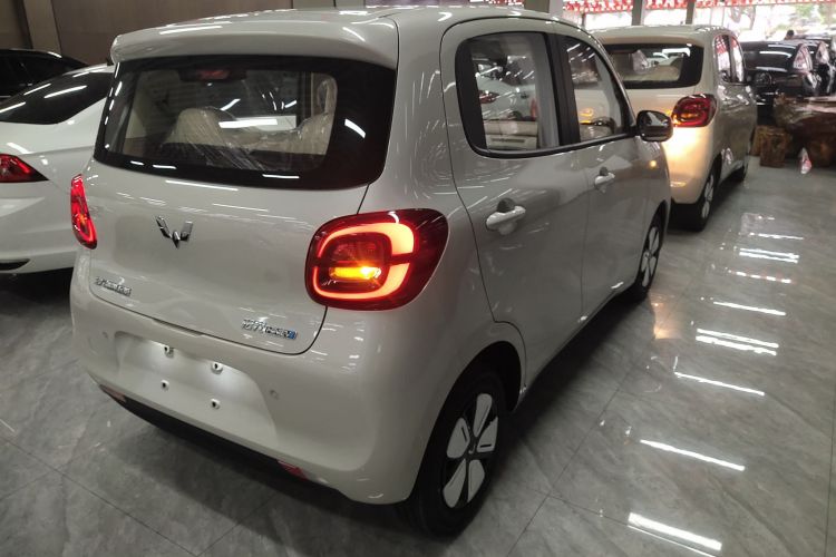 五菱汽车 宏光MINIEV 2025款 四门版 进阶款车身外观7