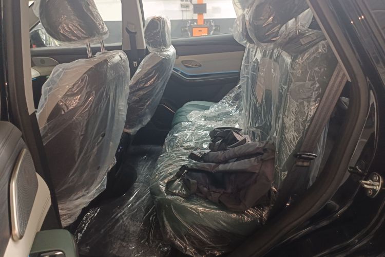 捷途山海L9 2024款 1.5TD 2DHT Pro 5座中控内饰7004