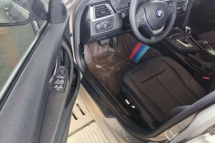 宝马3系 2017款 320Li 时尚型中控内饰20