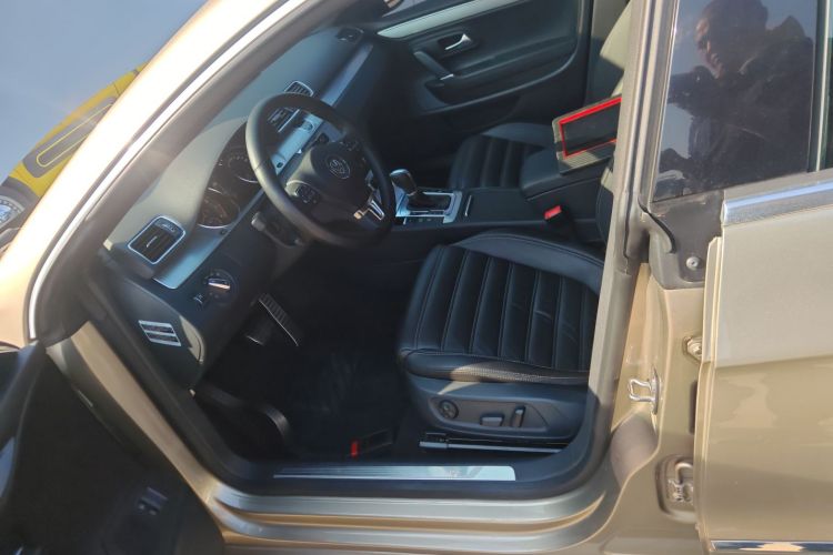 一汽-大众CC 2016款 1.8TSI 尊贵型中控内饰19