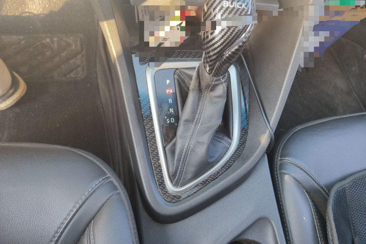 别克 英朗 2015款 18T 双离合豪华型中控内饰18