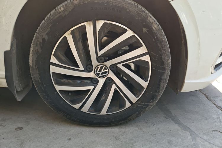 大众 朗逸 2023款 300TSI DSG满逸版车身外观6007