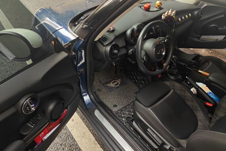 MINI 2016款 1.5T COOPER中控内饰20