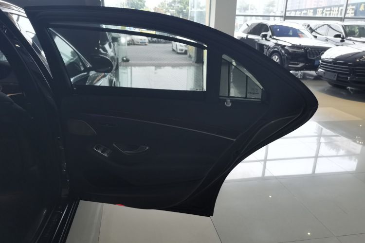 奔驰S级 2019款 S 320 L中控内饰45