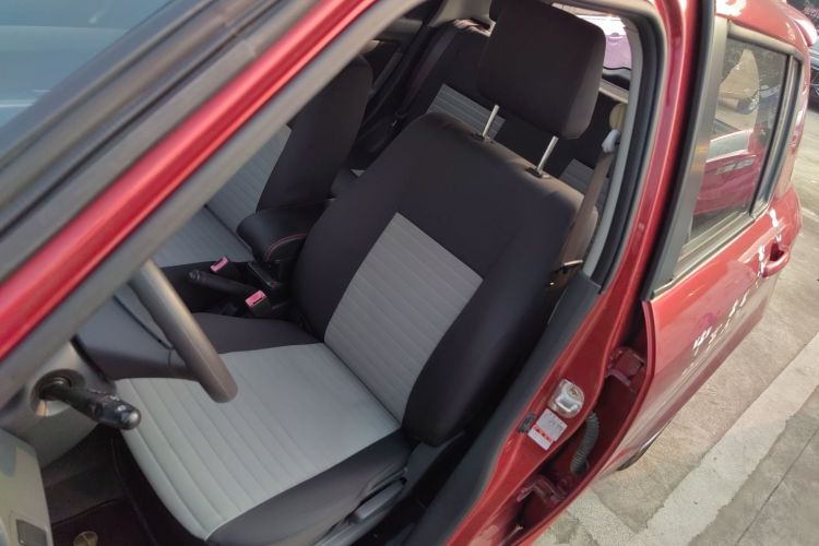 铃木 雨燕 2014款 1.3L 手动标准型中控内饰19