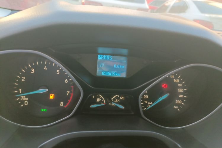 福特 福克斯 2015款 两厢 1.6L 自动舒适型中控内饰14