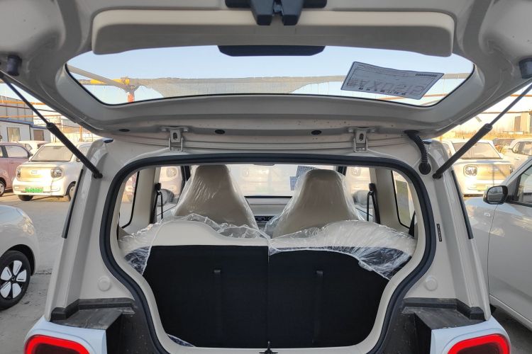 五菱汽车 宏光MINIEV 2024款 第三代 215km 青春版机舱底盘23