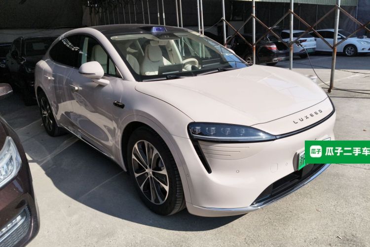 鸿蒙智行 智界R7 2025款 增程 251km Max车身外观3