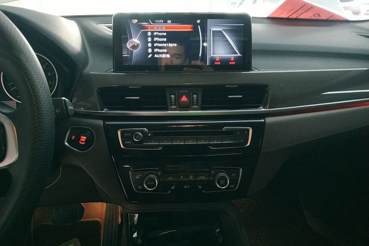 宝马X1 2016款 sDrive18Li 豪华型中控内饰16
