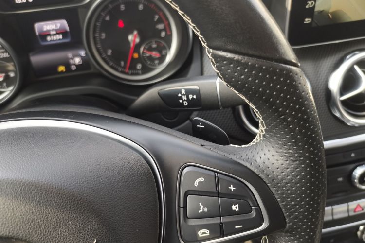 奔驰GLA 2018款 GLA 200 时尚型中控内饰18