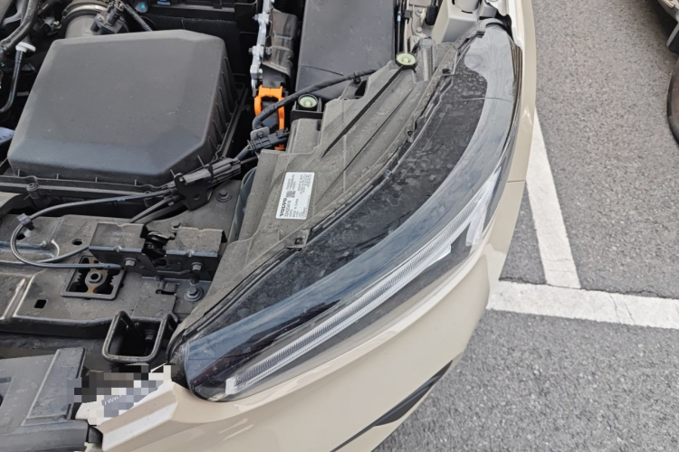 沃尔沃XC40 2025款 B3 智远豪华版机舱底盘26