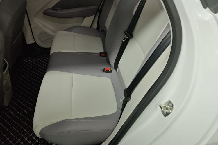 名爵 MG4 EV 2026款 437 从容版中控内饰21