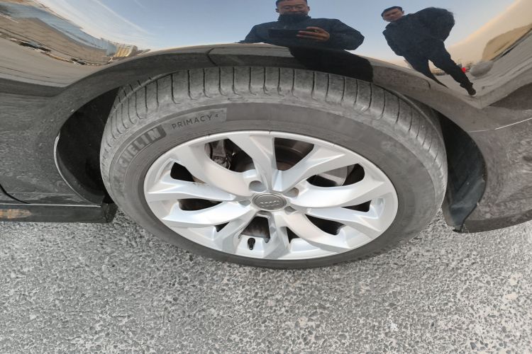 奥迪A6L 2018款 30周年年型 35 TFSI 时尚型车身外观10