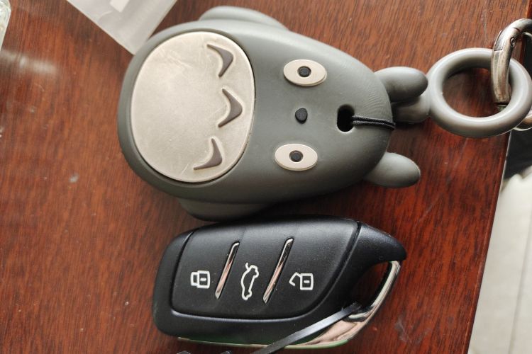 荣威i5 2023款 1.5L 手动舒享版中控内饰7001