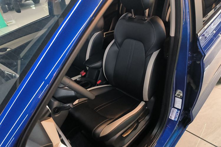 宝骏360 2019款 1.5L CVT精英型 国VI中控内饰19