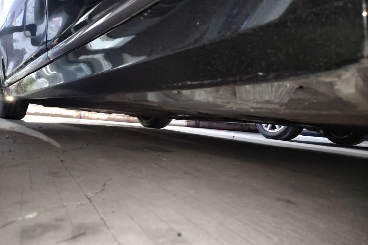 宝马7系 2018款 730Li 尊享型 卓越套装局部细节9003