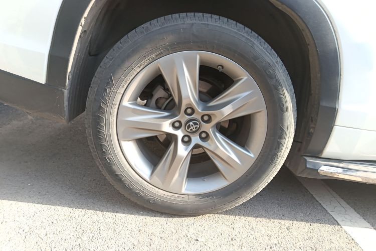 丰田 汉兰达 2018款  2.0T 两驱豪华版 7座 国VI车身外观6008