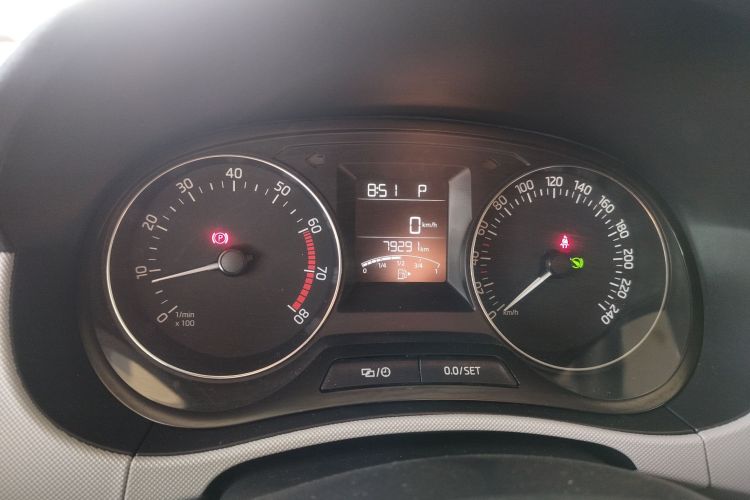 斯柯达 晶锐 2015款 1.6L 自动运动版局部细节14