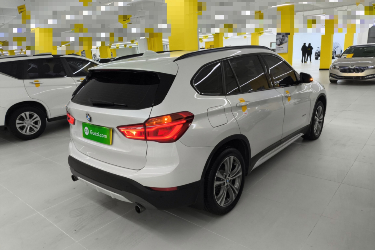 宝马X1 2018款 xDrive20Li 尊享型车身外观6005