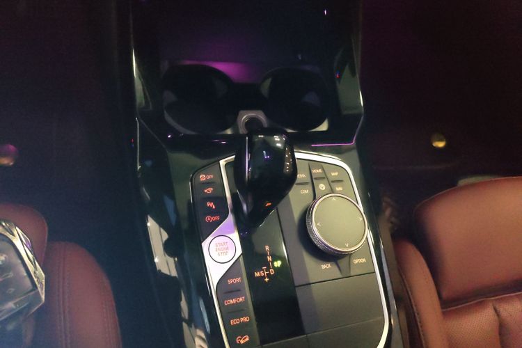 宝马X3 2023款 xDrive30i 领先型 M曜夜套装中控内饰18