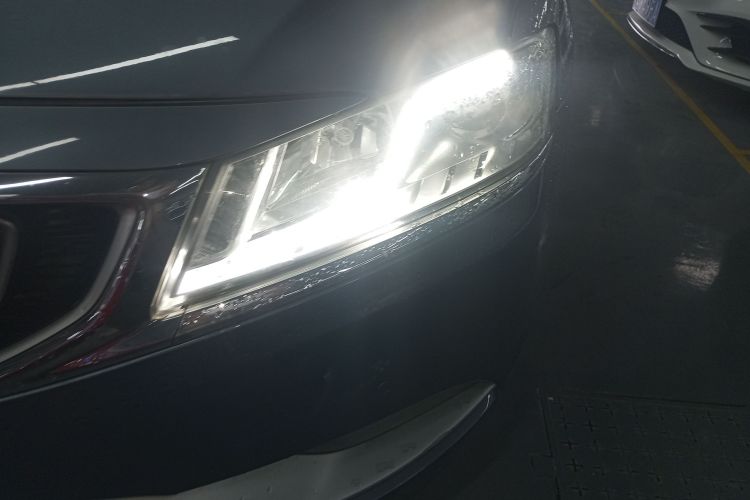 吉利汽车 博瑞 2015款 1.8T 尊贵型局部细节36