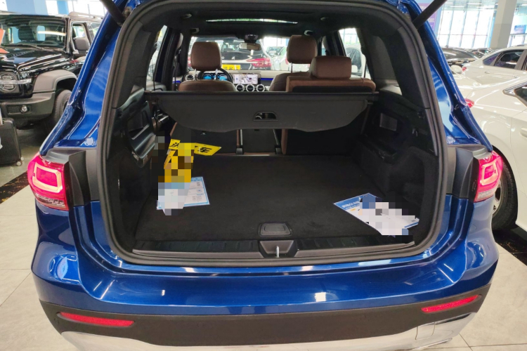 奔驰GLB 2021款 GLB 200 动感型局部细节23