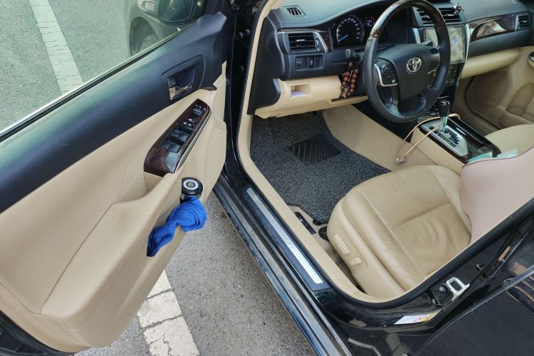 丰田 凯美瑞 2015款 2.0G 领先版中控内饰20