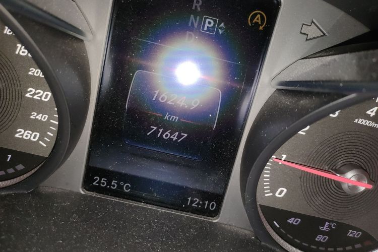 奔驰C级 2015款 C 180 L 运动型中控内饰15